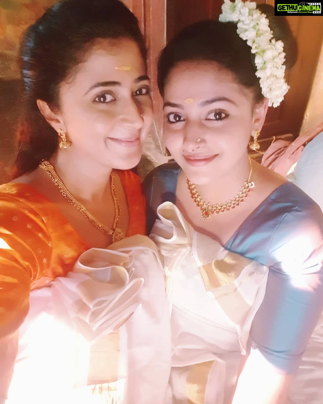 Kaniha Instagram - With @anu_sithara ❤ From the sets. #maamangam @mamangam_themovie #kaniha #anusithara