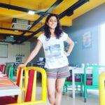 Kaniha Instagram - Sometimes the smallest and simplest things in life give us immense joy.. It is of these smallest joys and lil pleasures our happiest days are made.. I'm feeling happy today..🤗🤗 Sprinkling some happiness dust💕 #kaniha #positivevibes Tuscana Pizzeria