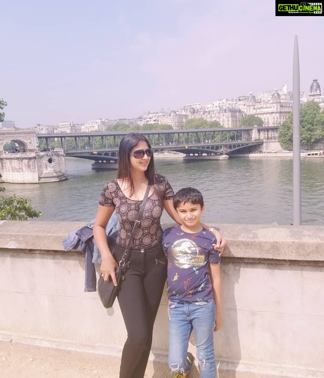Kaniha Instagram - Surround yourself with positive people. Time is way too precious. Dont invest your time in negativity. ❤ #kaniha Paris, France