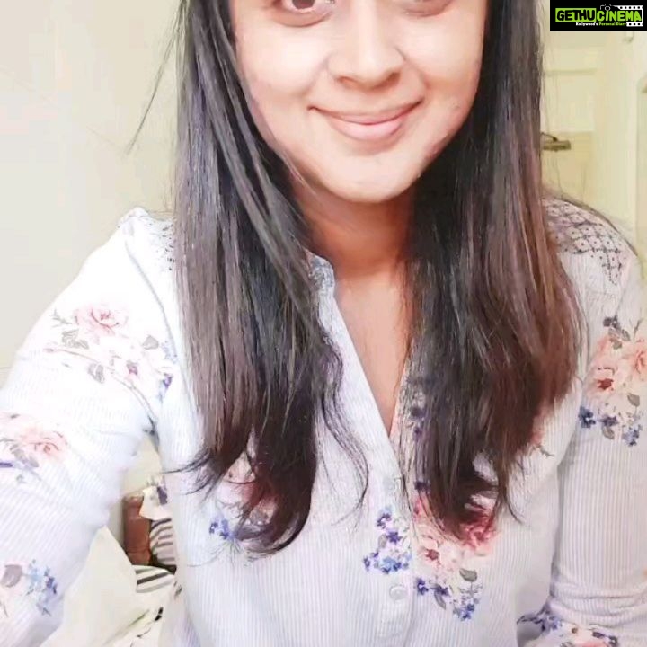 Kaniha Instagram - Never had the guts to post this video that I made few months back.. When I suffered a sudden burst of acne ..When my confidence took a hit..When I felt so low and everything looked so far far away from happy.. Yes I bounced back when I accepted myself the way I was and stopped putting pressure on myself.. I know so many of us out there suffer from social/self inflicted pressure to look a certain way,to be a certain way etc.some of you battling mental/physical illnesses This video is for y'all ❤ Embrace yourself Love yourself Noone can love you more than yourself #kaniha PS:Haters pls continue to hate .. Even if this vIdeo makes sense and makes a difference to a few I'm happy 🤗 Chennai, India