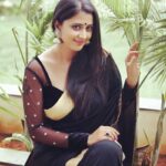 Kaniha Instagram - Strong women dont have attitude They have standards. #kaniha #positivevibes #cancerwoman♋️ Chennai, India