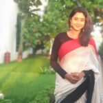 Kaniha Instagram - So many queries about the saree.. An Ikkat Jacuard Jamdani saree done using khadi cotton yarn and fashionable geometric motifs weighs less than 350grams. A very soft and fantastic 6 yards of drape by @inde_loom is a social impact start up which helps weavers in various handloom clusters upskill and help them earn better Livelihood. I am paving the way for handloom, handmade, ethnic, sustainable and slow fashion weaves. #Cotton #handloom #saree #iwearhandloom #sareelove #100sareepact #handloomsarees #ilovehandloom #handmade #cotton #sarees #indianwear #ethnicwear #sari #ikkat #sustainablefashion #cottonsaree #handloomsaree # #sareeaddict #inde_loom #indeluv #indedrapes #indecollection # indebytes #slowfashion #sustainable #ethnic #chennai #kerala #kaniha_official Chennai, India