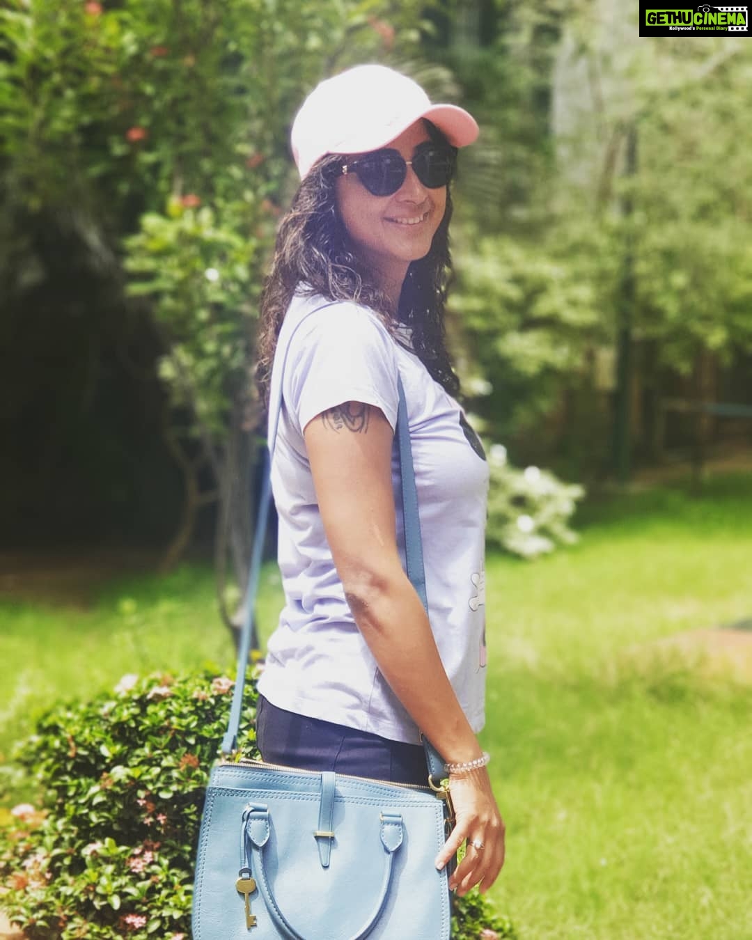 Kaniha Instagram - Smile cause it happened Dont cry cause it's over ❤❤ #kaniha #smile