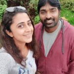 Kaniha Instagram - Dream come true.. Definitely happy moments for the actor and fan girl in me.. @actorvijaysethupathi #fangirl #kaniha Poombarai