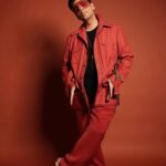 Karan Johar Instagram - Just in a @gucci x @adidas state of mind! #koffeewithkaran styled by @ekalakhani 📷 @thehouseofpixels