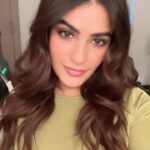 Kavya Thapar Instagram - Comment your fav #avocado dish, Mine’s #avocadotoast 🥑 . . . . . . . . . . . . . . . . #reels #reelsinstagram #reelsvideo #reel #reelitfeelit #réel #reelsindia #reelindia #reelkarofeelkaro #reelinstagram #actress #reellife #actresslife #actresslifestyle #photoshoot #photoshoots #photography #video #videography #cute #hot #sweet Runway Lifestyle