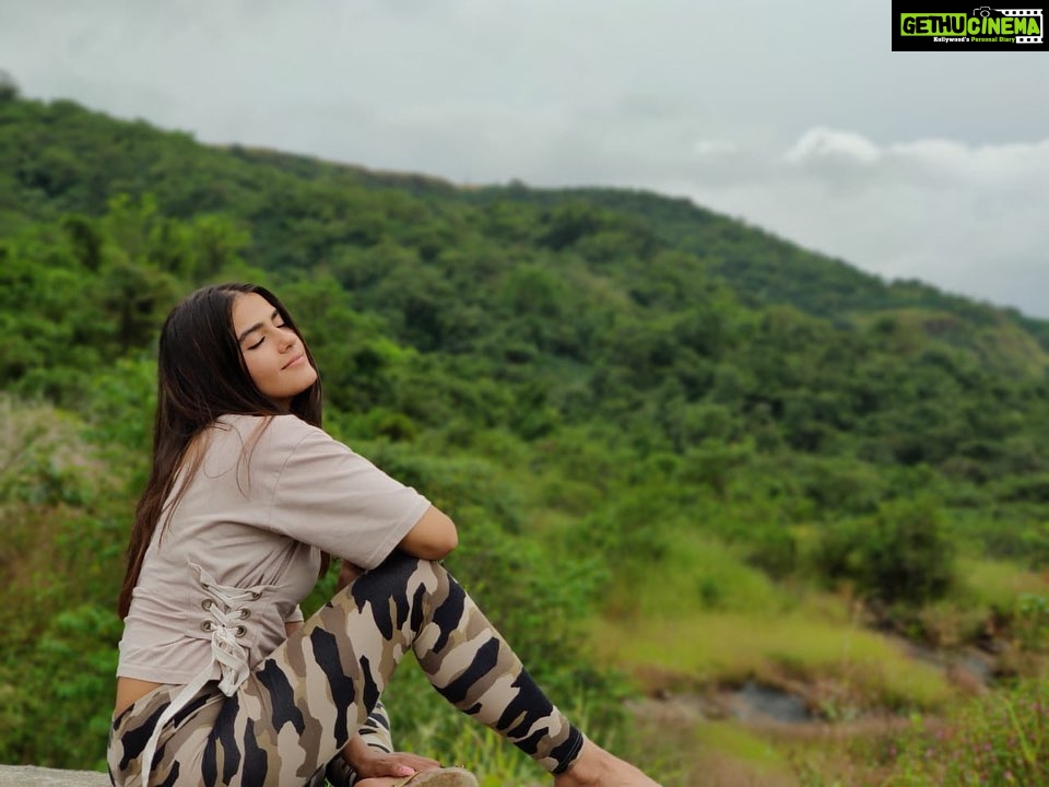 Kavya Thapar Instagram - Take me back … to a world where I can breathe freely once again … 🍃🌾