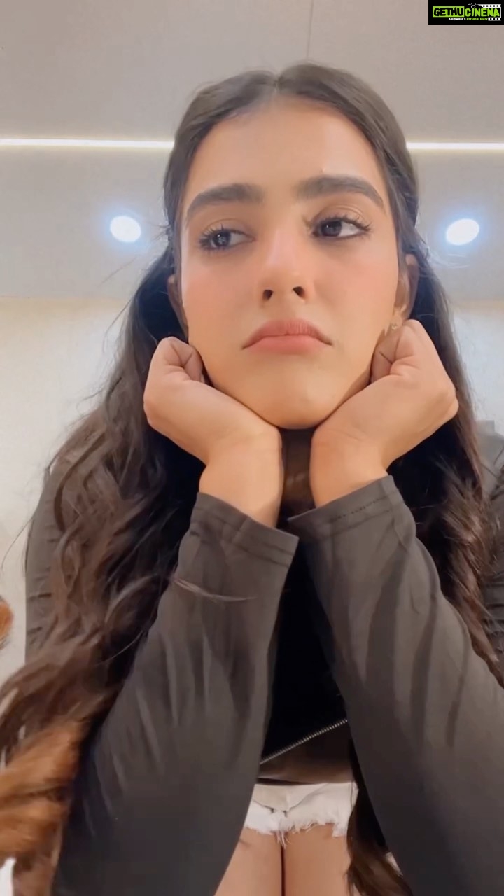 Kavya Thapar Instagram - Guess now everyone knows how to win my heart? 🌱😌 #empathy ❤️ . . . . . . . . . . . . . . . . . . . . . . . . . . . . . . . . . . . . . . . . . . #reels #reelsinstagram #reelsvideo #reel #reelitfeelit #réel #reelsindia #reelindia #reelkarofeelkaro #reelinstagram #actress #reellife #actresslife #actresslifestyle #dream #videography #feeling #dance #dancereels #animallovers #vegan #saveanimals #kavyathapar #kavyathapar20 #trendingreels #trending #trendingsongs #trendingnow #trend Mumbai, Maharashtra