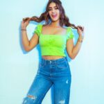 Kavya Thapar Instagram - This girl always be playinnnnnn ! #naughtyandnicewithalotofspice 💚 Mumbai, Maharashtra