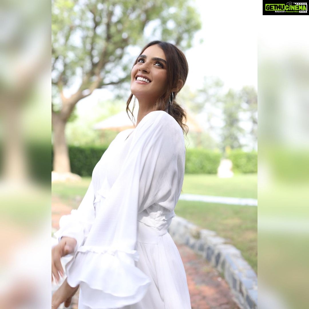 Kavya Thapar Instagram - NIRMA! Washing powder Nirma 🧺🧼 #doodhsisafedi Chandigarh, India