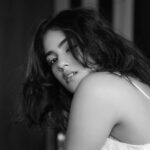 Kavya Thapar Instagram - 🖤🤍 Mumbai, Maharashtra