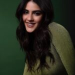 Kavya Thapar Instagram - Nothing shakes the smiling heart 😺 #blackandwhite or #coloured ? 🤔 #loveiseverything #smilingheart #strongheart #actress #model #fashion #photography #cute #happy #photoshoot #instadaily #funny #fashionmodel #instagood #instadaily #instablackandwhite #instagram #trend #lifestyle #insta #music #bollywood #modellife #movies #kavyathapar #kavyathapar20 #pictureoftheday #blackandwhite #color #happiness