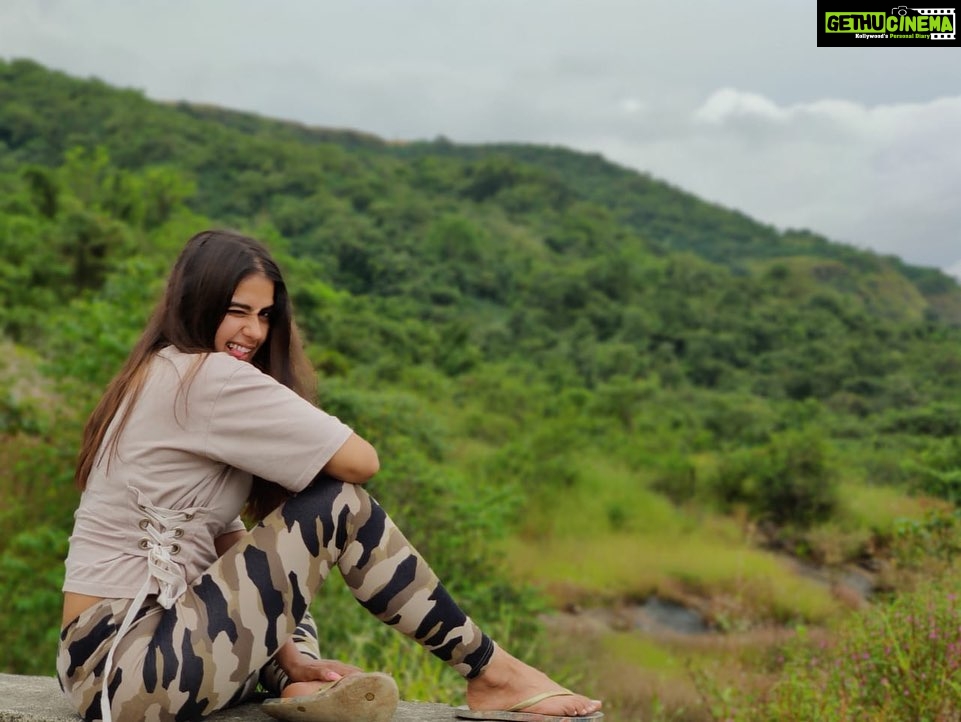 Kavya Thapar Instagram - Take me back … to a world where I can breathe freely once again … 🍃🌾