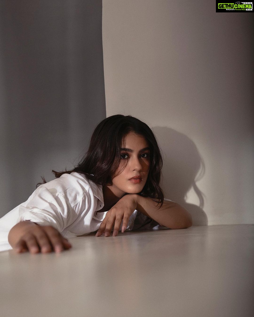 Kavya Thapar Instagram - 🎬 . . . . . . . . . . . . . . . . . . . . . . . . . . . . . . . . . . #kavyathapar #kavyathapar20 #portrait #photo #photoshoot #photography #model #actor #actress #bollywood #tollywood #kollywood #trending #trend #ootd #ootdindia #whatiwore #style #fashion #beauty #beautiful #cute #hot #sexywomen #love #happiness #bliss #blackandwhite #color #picoftheday