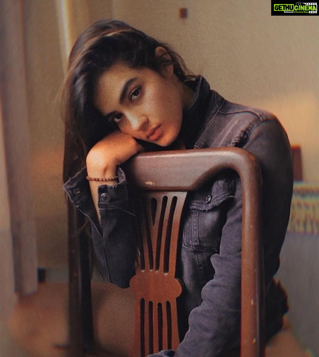 Kavya Thapar Instagram - 🏴 @jayeshsachdev 💗 India