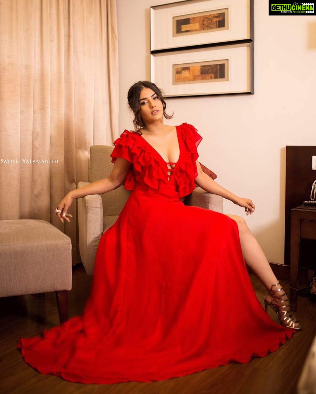 Kavya Thapar Instagram - Waiting until I can doll up for events again ⏱👀🌶 #bosslady Hyderabad