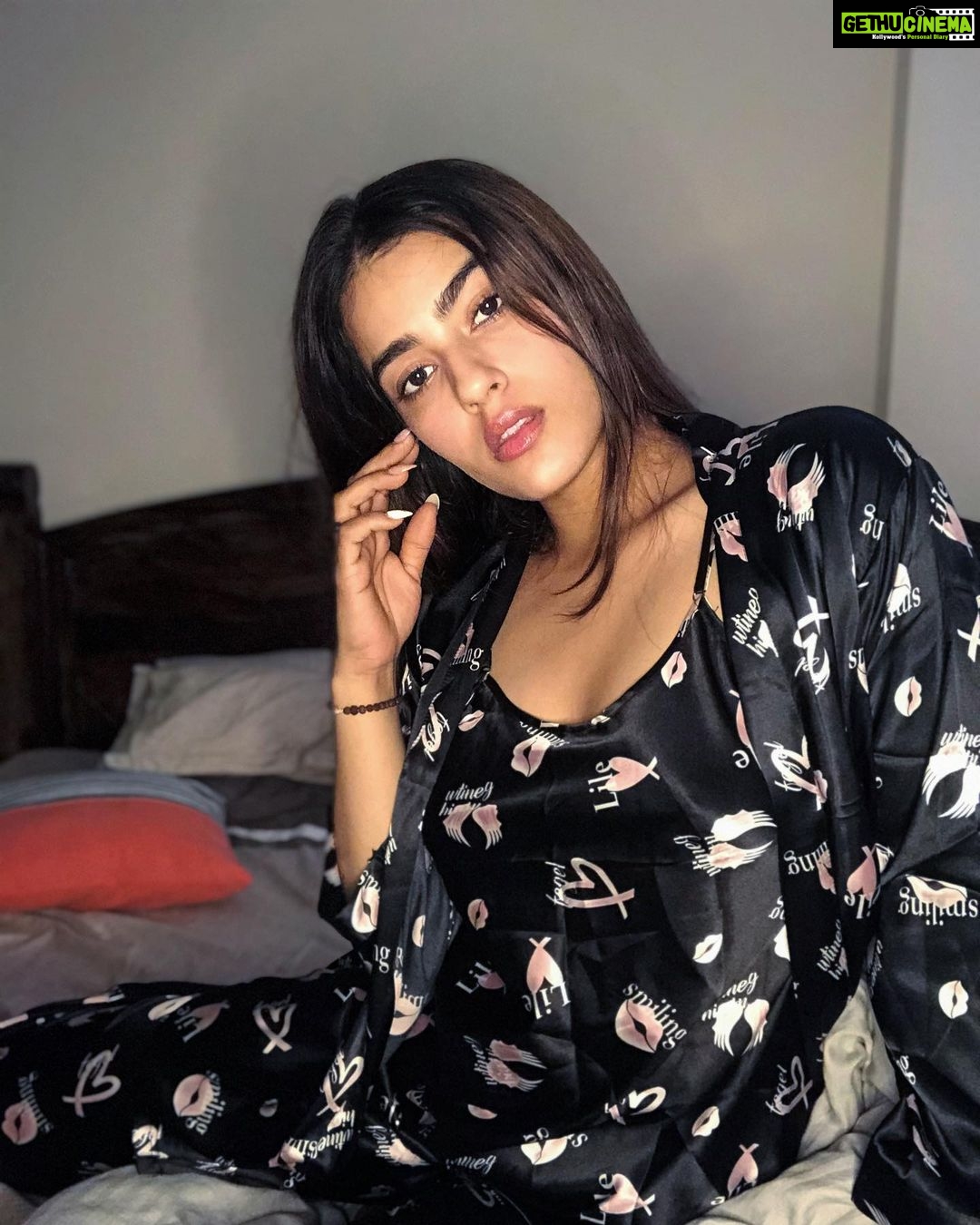 Kavya Thapar Instagram - 24x7 in pyjamas = #lifegoals 🎀 Mumbai, Maharashtra
