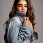 Kavya Thapar Instagram - Throwin’ sass around like confetti 💁🏻‍♀️ India