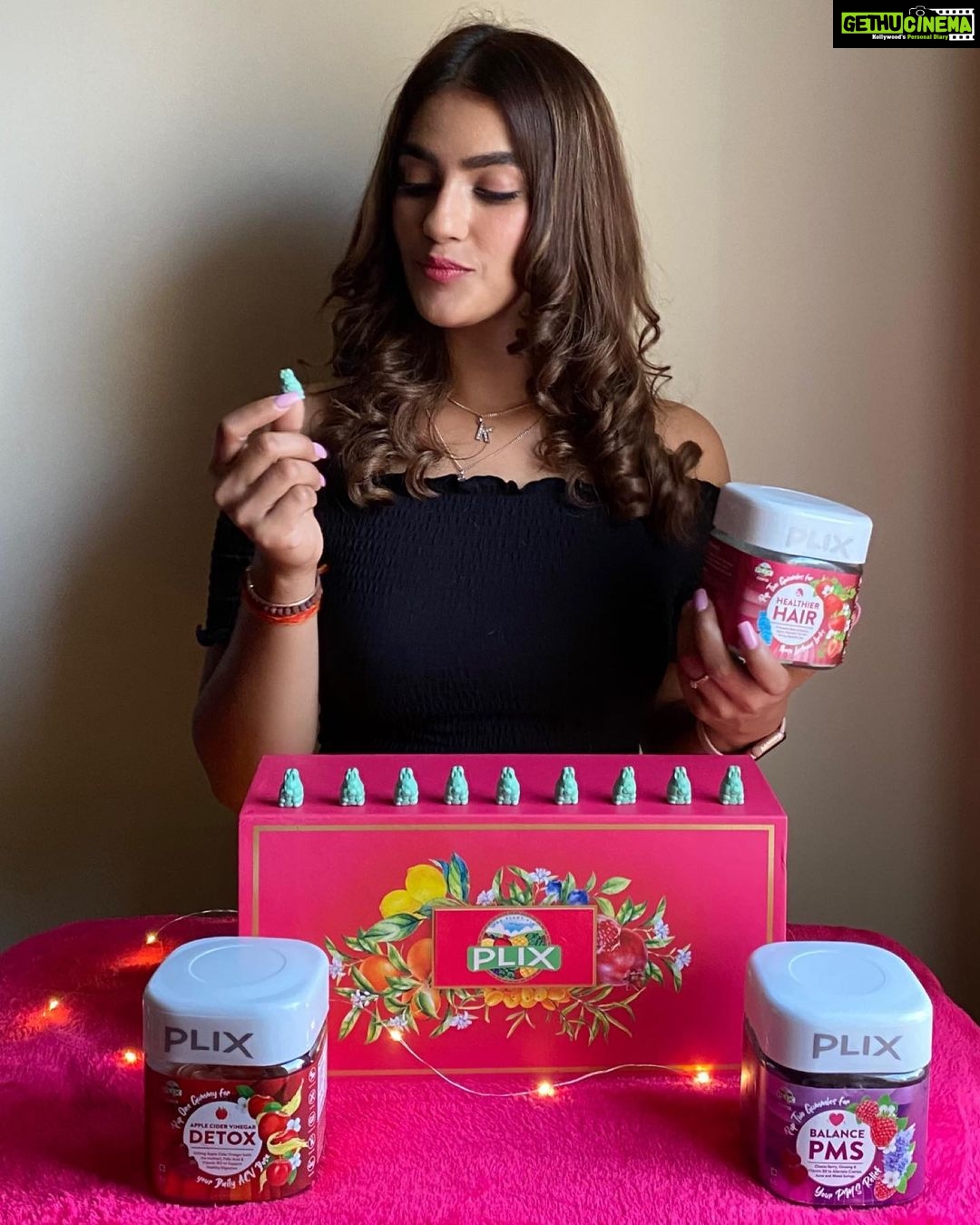 Kavya Thapar Instagram - My warriors are ready! Are yours ? Get your @olenaworld @myplixlife vitamin warriors to fight against unhealthy hair, pms and intoxication’s ! Use KAVYA10 to get an additional 10% discount on the products 🌺🌝 India