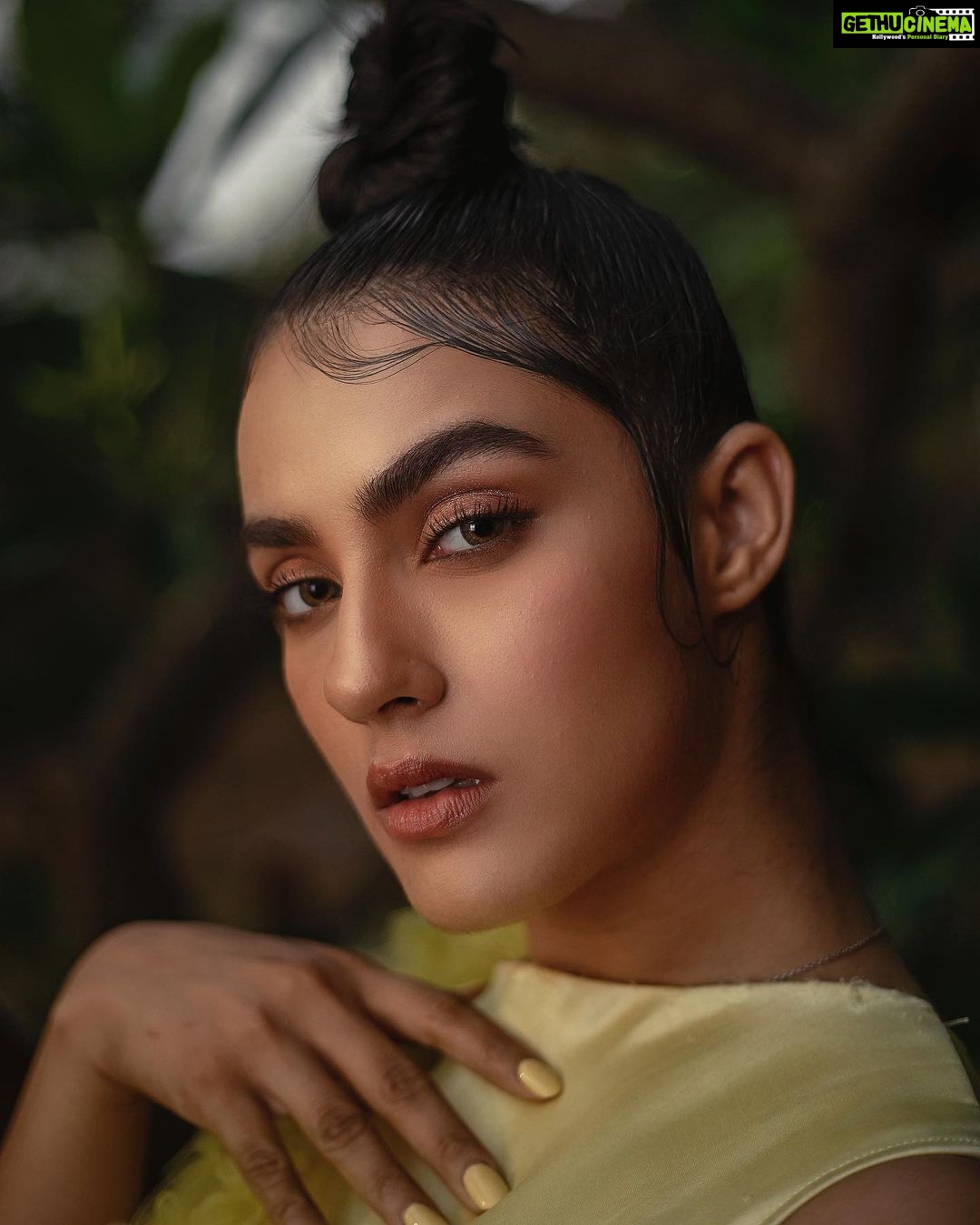 Kavya Thapar Instagram - “ EVE “ HMUA | @@sukbagasramua Outfit by | @zeel_ritu_agarwal Designer | @zeel_agarwal Photography & Film | @studiodenz Production | @shootkidukaan Creative Director | @ankitamaheshwaridesigns . . . . . . . . . . . . . . . . . . . . . . . . . . . . . #actress #model #fashion #portrait #photography #cute #happy #photoshoot #instadaily #funny #fashionmodel #instagood #instadaily #potrait #instagram #trend #lifestyle #insta #music #bollywood #picoftheday #movies #kavyathapar #kavyathapar20 #look #lookbook #style #smile #loveyourself #ootd #ootdindia Mumbai, Maharashtra