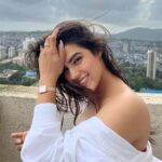 Kavya Thapar Instagram - @danielwellington ’s End of Season Sale is now live! YES, you read that right. Check out their exciting sale of up to 30% off on selected watches and use my code “KAVYA15” to get extra 15% off on their website ⌚️❤️ #ad #danielwellington #dwindia Mumbai, Maharashtra