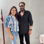 Kushboo Instagram – Meeting my Hero was like a dream coming true. He stumped me with his simplicity, humbleness and down to earth attitude. There is nothing fake about this man. Was indeed a fan girl moment for me. Thank you @ajaydevgn n for your time and warmth showered upon me. Humbled & gratitude. Look forward to see you again, soon. 🙏❤️👍🤗🥰