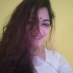 Kushboo Instagram - People make hair contact before they make an eye contact.. ²#crowningglory ❤️❤️