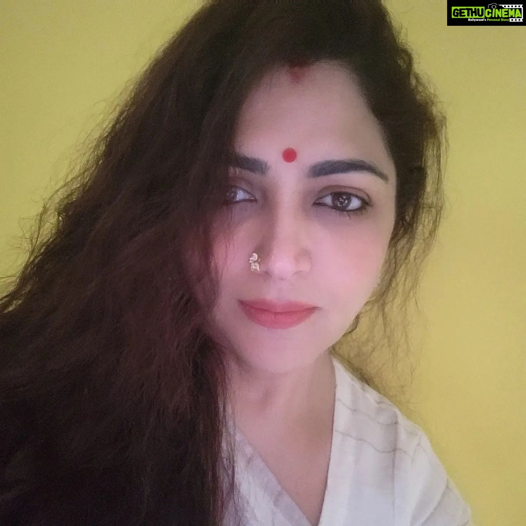 Kushboo Instagram - People make hair contact before they make an eye contact.. ²#crowningglory ❤️❤️
