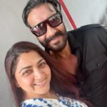 Kushboo Instagram - Meeting my Hero was like a dream coming true. He stumped me with his simplicity, humbleness and down to earth attitude. There is nothing fake about this man. Was indeed a fan girl moment for me. Thank you @ajaydevgn n for your time and warmth showered upon me. Humbled & gratitude. Look forward to see you again, soon. 🙏❤️👍🤗🥰