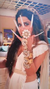 Madhuurima Instagram - #pishachini and her magic nails 😍😍 Make wish , and u will be granted. Mon-Fri 10 pm on @colorstv and @voot