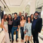 Madhuurima Instagram - Meet my new family 😍😍 @jha.mrinal @abhigyan.i @rajputharshjayesh @jiyaashankarofficial @shakuntalam_telefilms @colorstv @colorstvme @voot #pishachini
