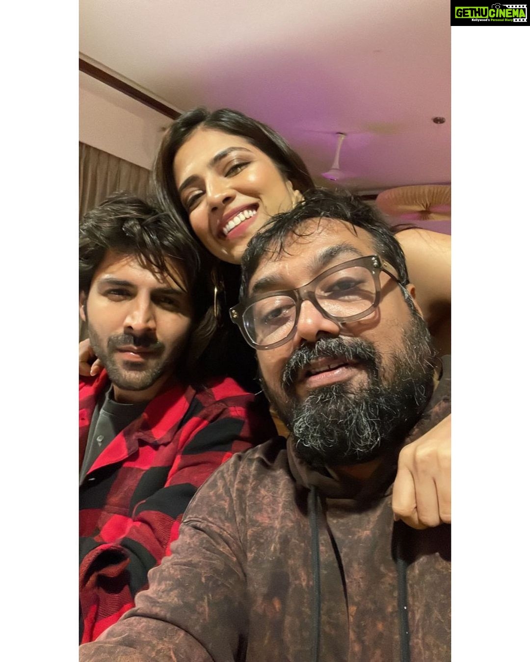 Malavika Mohanan Instagram - It was a happy birthday ♥️ Only love to everyone who made it so special and made me feel so loved 🥰 ✨