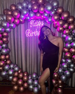Malavika Mohanan Instagram - It was a happy birthday ♥️ Only love to everyone who made it so special and made me feel so loved 🥰 ✨