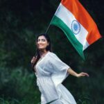 Mamta Mohandas Instagram - India celebrating Azadi ka Amrit Mahotsav on completing 75 years of Independence.. Happy Independence Day to all my fellow Indians. So while we cherish whatever form of freedom we enjoy in this country, let’s also not forget that there is a much longer road that we still need to keep marching on to become really free, one that doesn’t question independent thinking, choices, speech and opinion. Color of the day specially designed @kafttan2020 by @shabnaazeez #india #indian #freeindia #freedom #independenceday #independence 📸 @jijesh_vaadi ✂️ @janithmvjani 🎥 @_arjun_film DLF Riverside