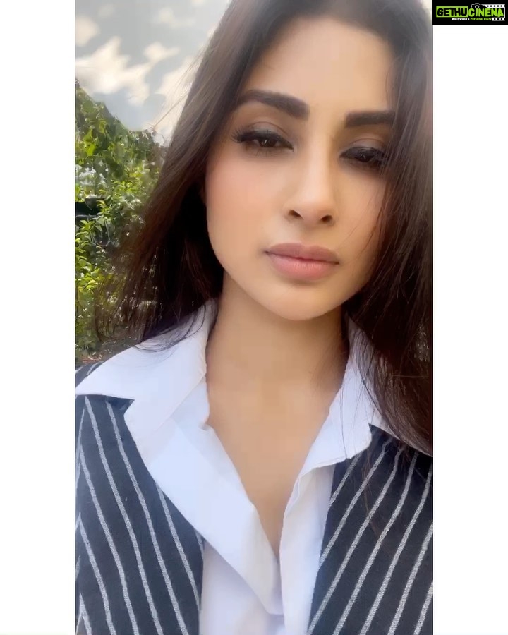 Mouni Roy Instagram - Love dressing up in my @_anuki.n 👻 @anusoru love err’ything you have created! ♥️ @nidhikurda Guys place your orders now now X 📸 @jiamustafa