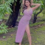Mouni Roy Instagram - Heads a jungle, Beautiful & wild 🖤