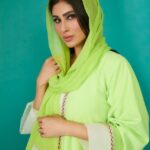 Mouni Roy Instagram - On your birthday proudly presenting @vw_abayas by @vanessabwalia Wishing you all the love & luck 🍀🧿 💚