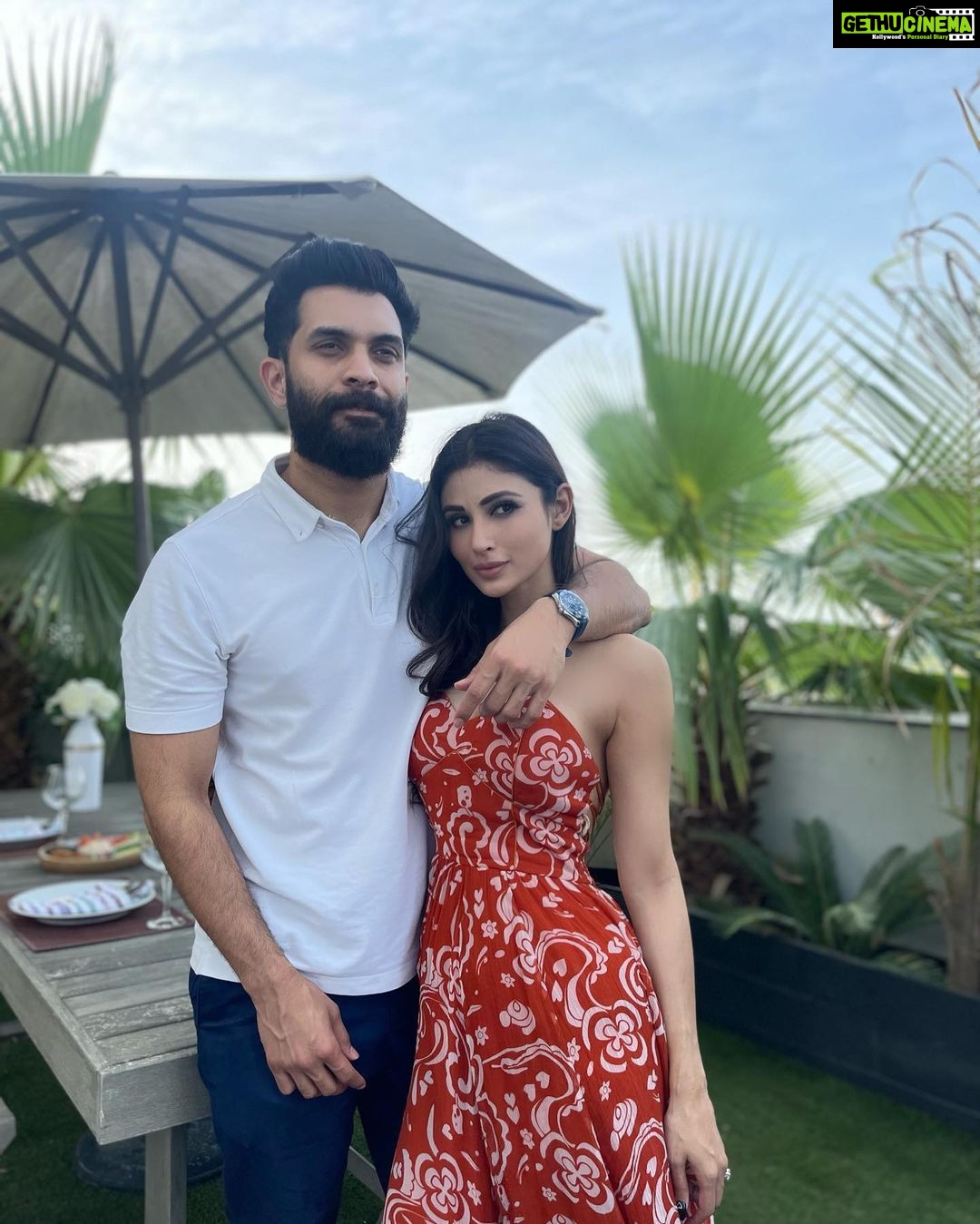 Mouni Roy Instagram - 🏡 ♾ Dubai, United Arab Emiratesدبي