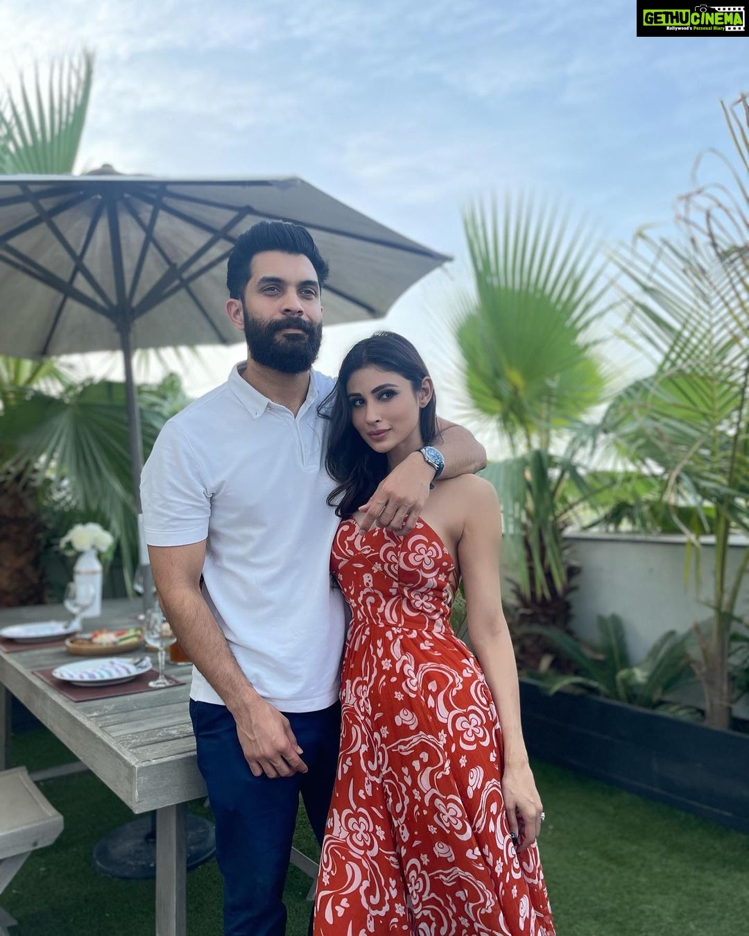 Mouni Roy Instagram - 🏡 ♾ Dubai, United Arab Emiratesدبي