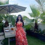 Mouni Roy Instagram - There’s no place like home ♥️ • • • • In @guaparesortwear Style my @rishika_devnani Dubai, United Arab Emiratesدبي