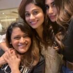 Mouni Roy Instagram - Here s to the fearless, confident, independent, lovable, rock solid woman & friend you are 🥂 To the person who’s the life of a party, one with all the amazing stories with a great sense of humour 🍻 Here’s to celebrating many more birthdays together 🍷 May you always live your life in a way that makes err’yday worth celebrating 🥳 Happy happy birthday Ro @rohiniyer LOVE YOU x