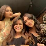 Mouni Roy Instagram - Here s to the fearless, confident, independent, lovable, rock solid woman & friend you are 🥂 To the person who’s the life of a party, one with all the amazing stories with a great sense of humour 🍻 Here’s to celebrating many more birthdays together 🍷 May you always live your life in a way that makes err’yday worth celebrating 🥳 Happy happy birthday Ro @rohiniyer LOVE YOU x