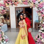Mouni Roy Instagram - My dearest V, Over the years we have laughed and cried, shared thoughts, had silly fights, ate samosas and maggie to our hearts desire, swam in the ocean and made so many memories.. Here’s to sharing many more magical moments 🥂 To all your dreams coming true 🦄 To always being the honest childlike human you are 💖 Happy happiest birthday my doll @vanessabwalia i believe this year will bring all the wonderful blessings in your life. I love you very much and am thankful to have you in my life… ♥️🧿🔱