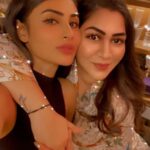 Mouni Roy Instagram - My dearest V, Over the years we have laughed and cried, shared thoughts, had silly fights, ate samosas and maggie to our hearts desire, swam in the ocean and made so many memories.. Here’s to sharing many more magical moments 🥂 To all your dreams coming true 🦄 To always being the honest childlike human you are 💖 Happy happiest birthday my doll @vanessabwalia i believe this year will bring all the wonderful blessings in your life. I love you very much and am thankful to have you in my life… ♥️🧿🔱