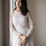 Mrunal Thakur Instagram – SITA 🦋

Styled by: @archamehta
Outfit: @jade_bymk 
Jewellry: @amrapalijewels 
.

Makeup: @missblenderr_
Hair: @deepalid10
Styling team: @ruchi.munoth 
@niha__varma 
Shot by: @sbk_shuhaib 

#sitaramam