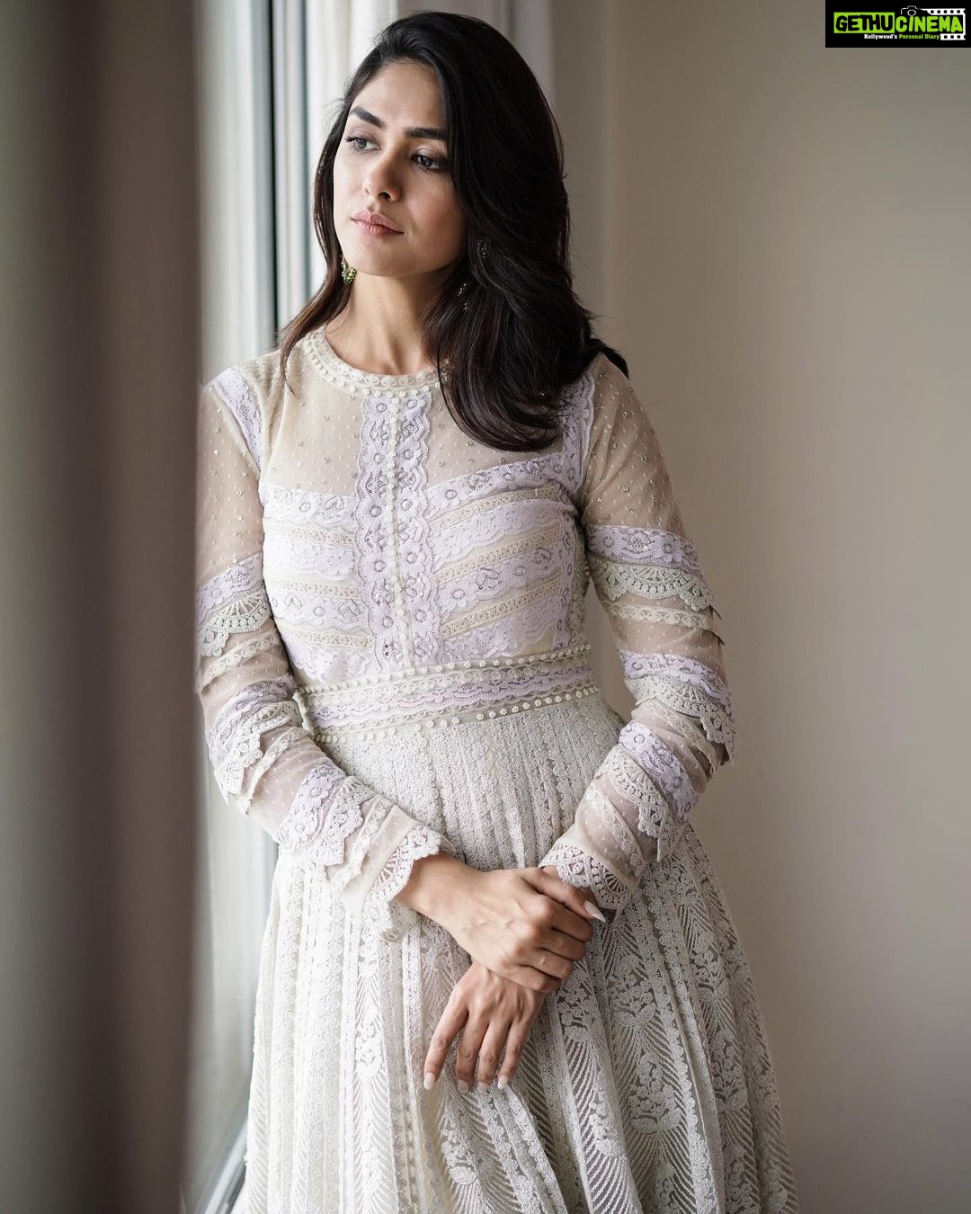 Mrunal Thakur Instagram - SITA 🦋 Styled by: @archamehta Outfit: @jade_bymk Jewellry: @amrapalijewels . Makeup: @missblenderr_ Hair: @deepalid10 Styling team: @ruchi.munoth @niha__varma Shot by: @sbk_shuhaib #sitaramam