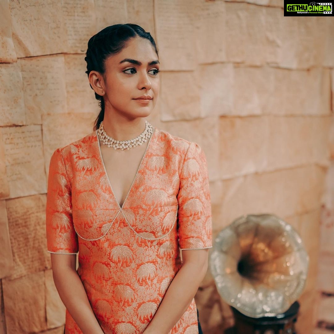 Mrunal Thakur Instagram - 1 DAY TO GO! #sitaramam #bookyourticketsnow
