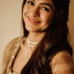 Mrunal Thakur Instagram - Kitna kuch kehna hai Fir bhi hai dil mein sawaal kaheen Sapnon mein jo roz kaha hai wo phir se kahun Ya nahee —— kinda mood 🫶🏼🌻💕 Styled by: @archamehta Wearing: @paulmiandharsh Jewellry: @amrapalijewels Footwear: @charleskeithofficial Makeup: @missblenderr_ Hair: @deepalid10 Team: @ruchi.munoth @niha__varma Photos: @sbk_shuhaib