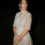 Mrunal Thakur Instagram - 🌻 Styled by: @archamehta Wearing: @taruntahiliani Jewellry: @jatinmorjewels Footwear: @aprajitatoorofficial . . Makeup: @missblenderr_ Hair: @deepalid10 Styling team: @ruchi.munoth @niha__varma Photos: nandivardhanreddy_