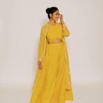 Mrunal Thakur Instagram - 🌻💕 #sitaramam #sita Wearing - @houseofkotwara Styled by - @archamehta Makeup - @missblenderr_ Hair - @deepalid10 Photography - nandivardhanreddy_ Styling team: @ruchi.munoth @abhishri__maru